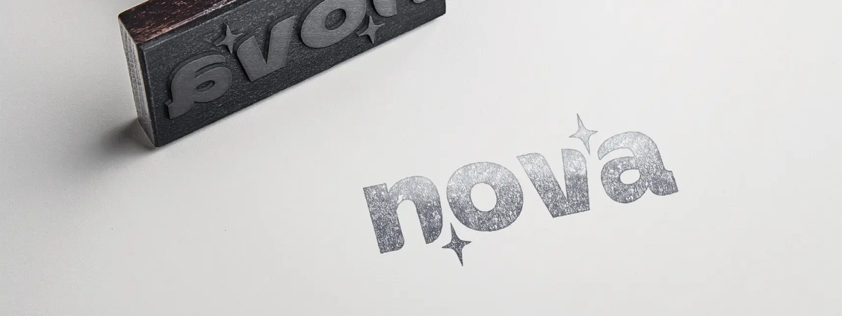 moose agence marketing portfolio nova groupe financier stamp